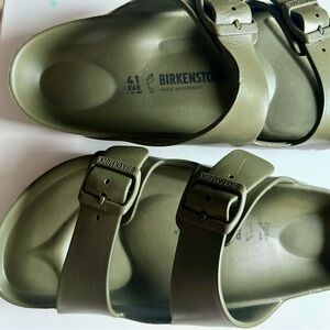Birkenstock Men's Olive Green Sandals